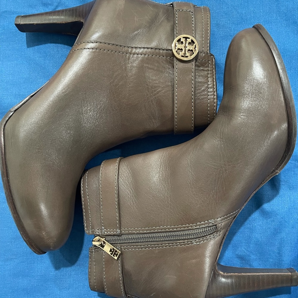 Size 10.5 Tory burch heeled boots